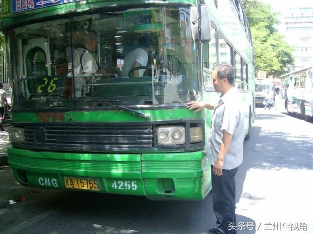 收集各类澳门彩资料的软件叫什么:兰州8级风多车被砸