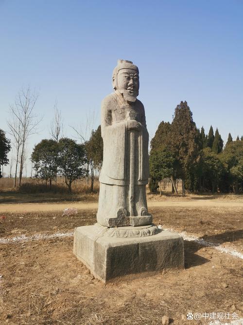 新澳今日开奖结果:东汉石人像立在路边